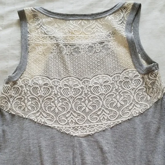 REWIND Grey & Off White Lace Swing Casual Top NWT - Picture 9 of 9
